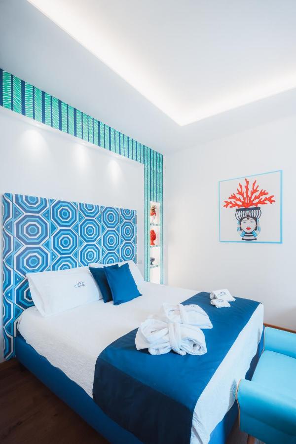 Suite Villa Comunale Сорренто Екстер'єр фото